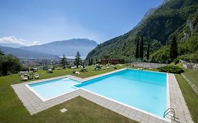 Lake View Dom-Us Apartment - Happy Rentals