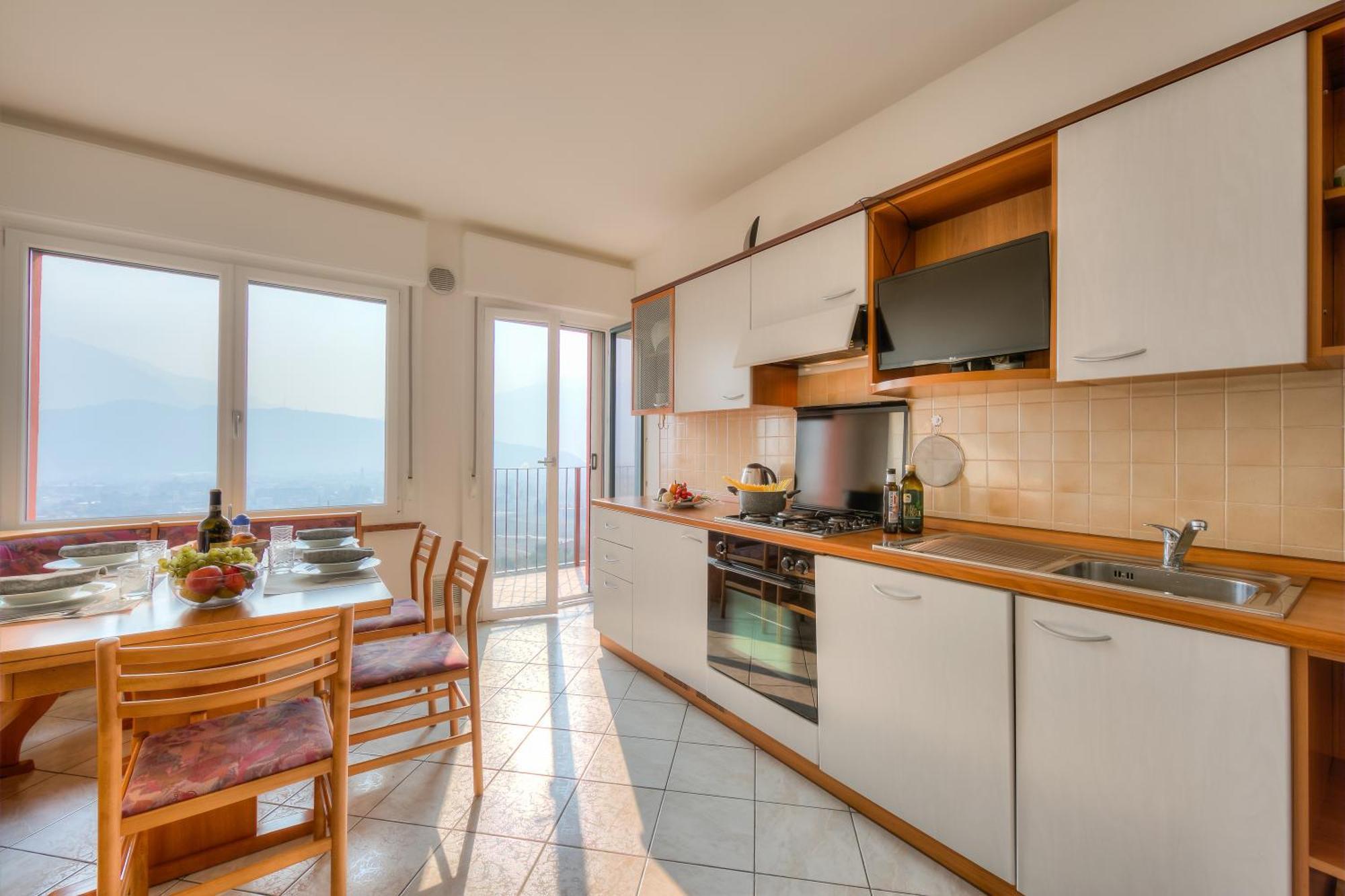 Lake View Dom-Us Apartment - Happy Rentals Riva del Garda Eksteriør billede