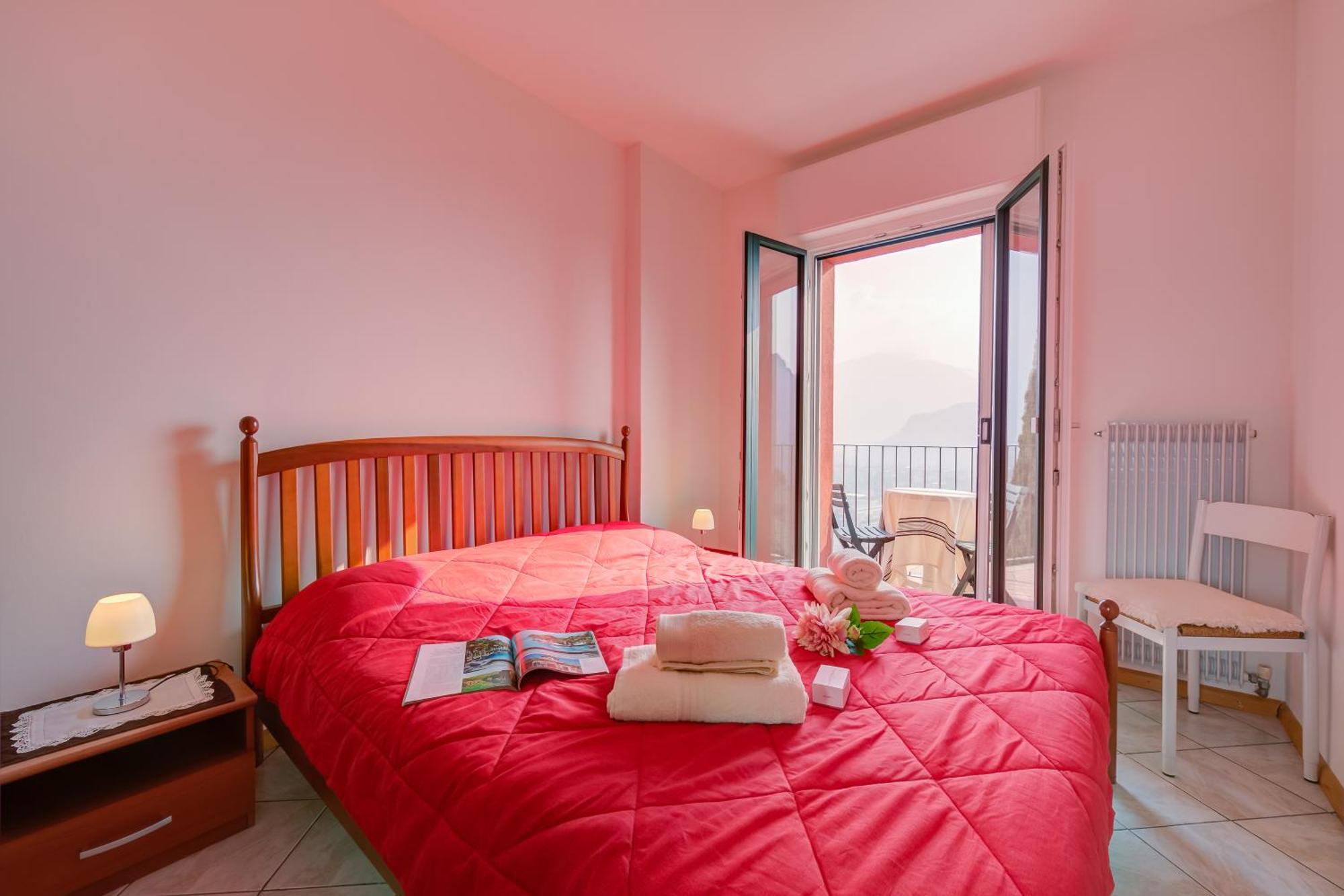 Lake View Dom-Us Apartment - Happy Rentals Riva del Garda Eksteriør billede
