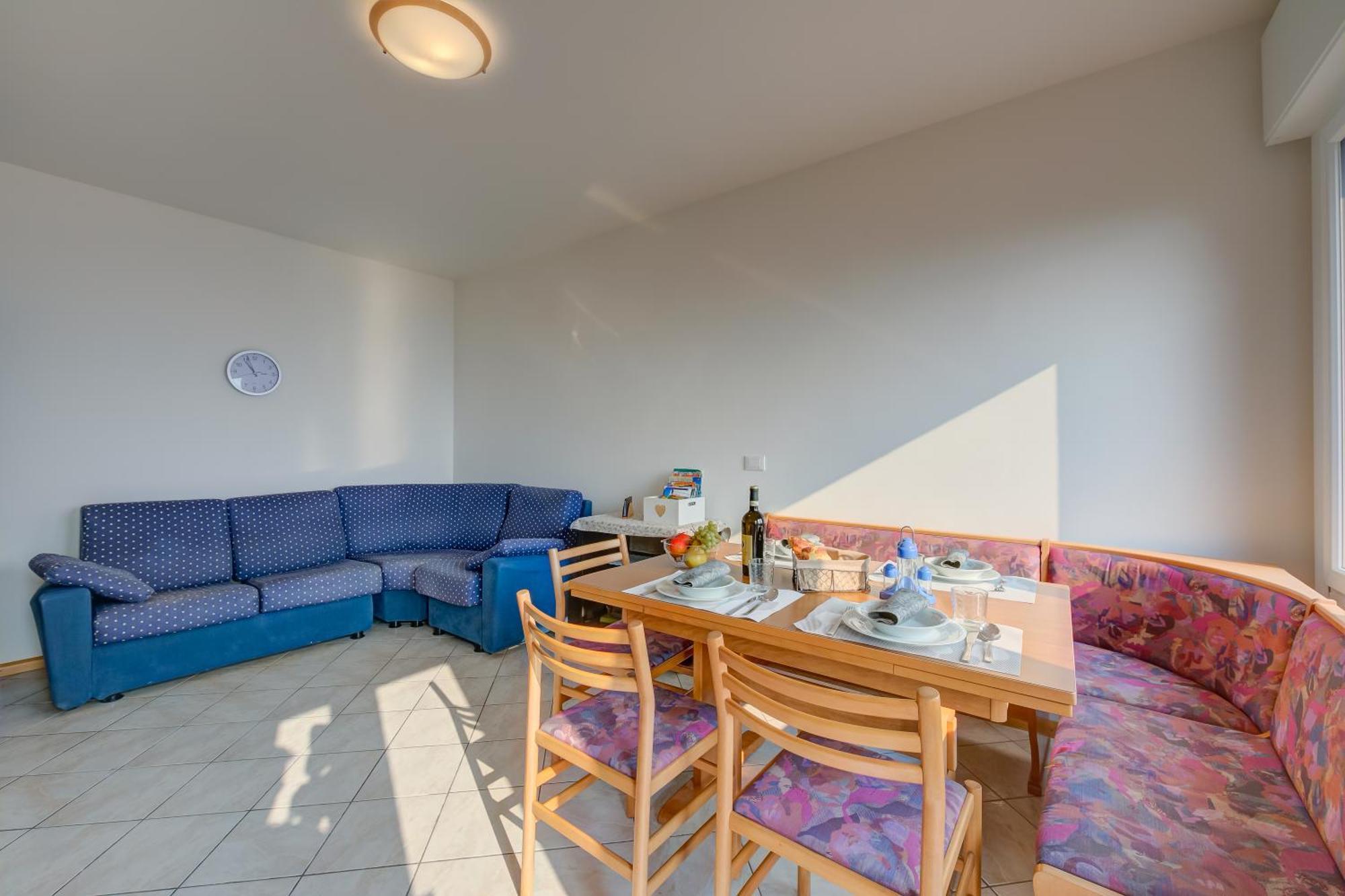 Lake View Dom-Us Apartment - Happy Rentals Riva del Garda Eksteriør billede