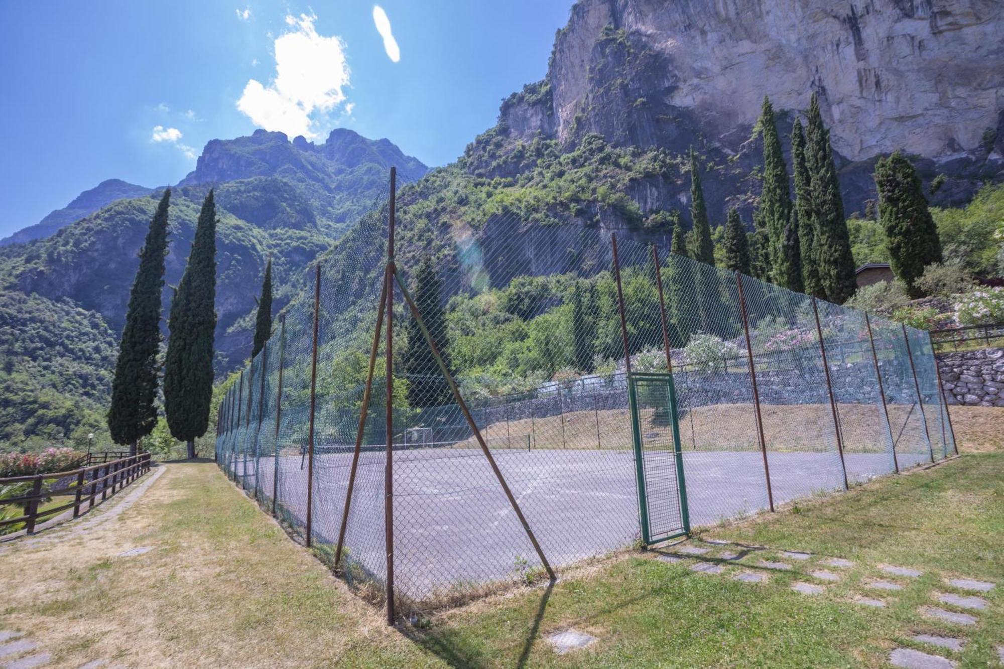 Lake View Dom-Us Apartment - Happy Rentals Riva del Garda Eksteriør billede
